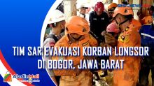 Tim SAR Evakuasi Korban Longsor di Bogor, Jawa Barat