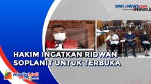 Sering Menengok ke Belakang, Hakim Ketua Tegur  AKBP Ridwan Rhekkynellson Soplanit