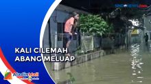 Kali Meluap, Ratusan Rumah Terendam Banjir Warga Mengungsi di Pinggir Jalan Bekasi