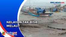 Gelombang Tinggi di Pantai Ujung Genteng Sukabumi, Nelayan Tak Bisa Melaut