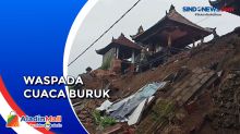 Tembok Pura Roboh Terbawa Longsor di Denpasar
