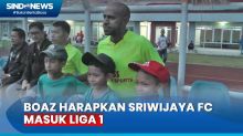 Keseruan Boaz Solossa Bermain dalam Fun Football di Jakabaring Palembang