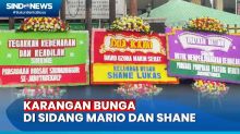 Mario dan Shane Jalani Sidang, Karangan Bunga Muncul di PN Jakarta Selatan