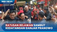 Temui Relawan di Surabaya, Capres Perindo Ganjar Pranowo Jadi Rebutan Foto Bareng