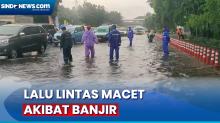 Jalan Raya Cawang Sutoyo Terendam Banjir, Arus Lalu Lintas Macet Parah