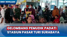 Gelombang Pemudik Masih Padati Stasiun Pasar Turi Surabaya pada H-1 Lebaran