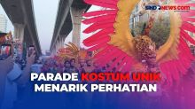 Melihat Parade Kostum Unik pada Fun Walk HUT Ke-78 Bhayangkara di Jakarta Selatan