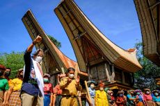 Sandiaga Dorong Upaya Bangkitkan Ekonomi Desa Wisata Lembang Nonongan