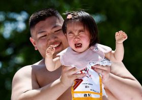Festival Bayi Menangis Naki Sumo yang Bikin Gemes