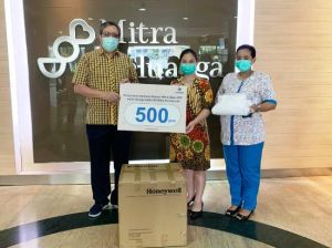 Zurich Indonesia Donasikan Masker N95 dan APD untuk Tenaga Medis