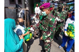 Lantamal III Salurkan 2.000 Paket Sembako untuk Masyarakat Pesisir Terdampak Covid-19