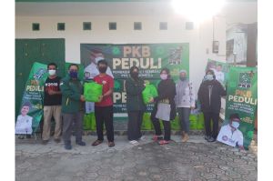PKB Kota Bekasi Salurkan 1.000 Paket Sembako untuk Guru Ngaji