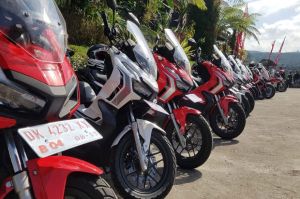 Komunitas Motor Honda di Jabar Salurkan Donasi APD