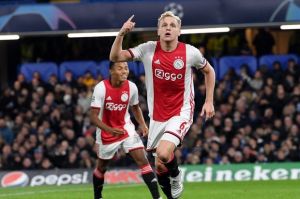 Madrid Saingi Newcastle untuk Dapatkan Gelandang Muda Ajax