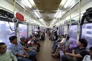 Ada Pengecekan Rangkaian, Pengguna Commuter Line Tangerang-Duri Dialihkan
