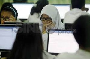 Jabar Pastikan Siswa SMA/SMK Tidak Mampu Terima Bantuan Kuota Internet