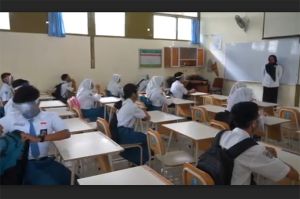 Pengawasan Ketat, SMA dan SMK di Kota Blitar Mulai Belajar Tatap Muka