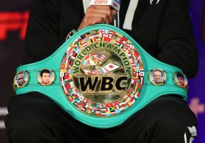 Canelo dan Smith Mau Sabuk Menengah Super WBC Benavidez yang Dilucuti