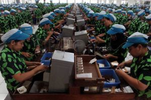 Tembus Rp200 Triliun, Penerimaan Cukai Rokok RI Terbesar se-Asia Tenggara