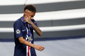 Saksikan PSG Kalah di Final, Neymar Tidak Kuasa Menahan Air Mata