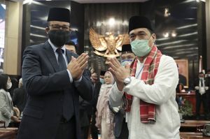 Perda P2APBD DKI Jakarta 2019 Disahkan, Anies Berpantun