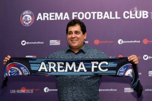 Carlos Oliveira Resmi Besut Arema FC, Faktor Pendukung Jadi Alasan