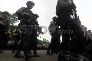 DKI Libatkan 6.000 Personel TNI-Polri Disiplinkan Protokol Kesehatan di Pasar dan Mal