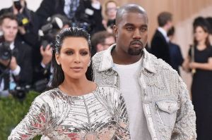 Kim Kardashian Dikabarkan Siap Ceraikan Kanye West