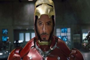 Pakai Topeng Iron Man, Robert Downey Jr. Tak Bisa Melihat