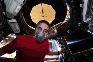 Astronot NASA Latihan Pakai Masker Biar Selamat Pulang ke Bumi