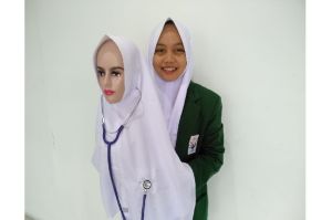 Mahasiswa Keperawatan Unusa Rancang Hijab Khusus bagi Perawat dan Dokter