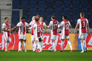 Ten Hag Bawa Ajax Samai Rekor Cruyff di Eredivisie