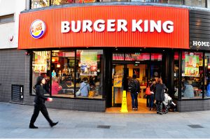 Aksi Solidaritas, Burger King Ajak Pelanggan Pesan Makanan di McDonalds