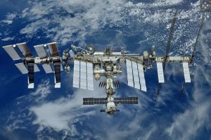 20 Tahun Beroperasi, ISS Itu Kotor dan Astronotnya Pernah Rebutan Toilet
