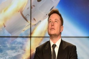Elon Musk Terindikasi Tertular Corona, Alasan Peluncuran SpaceX ke ISS Ditunda