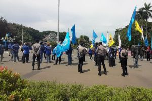 Aksi Buruh di Patung Kuda, Jalan Medan Merdeka Barat Diberlakukan Rekayasa Lalin