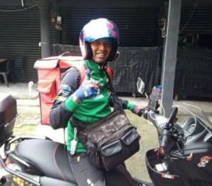 Kisah Azlan Shah Kamaruzaman Eks Rider Moto2 Tak Malu Jadi Kurir Makanan