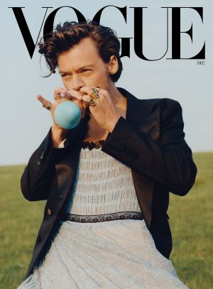 Harry Styles Bilang Nyaman Pakai Baju Perempuan, Merasa Flamboyan