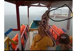 Cegah Korban Jiwa, Polisi Larang Operasional Perahu Pariwisata Jembatan Cinta Tarumajaya