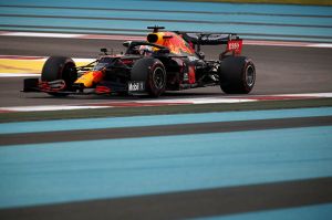 Verstappen Rebut Pole Position Perdana di Formula 1 2020