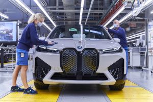 Mantan Desainer BMW Kritik Grille BMW yang Tidak lagi Khas BMW