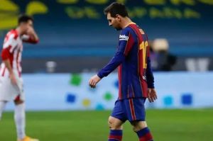Koeman Tetap Bela Lionel Messi Usai Diberi Kartu Merah