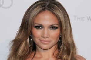 Ingin Cantik dan Awet Muda Seperti Jennifer Lopez? Ini Tipsnya!