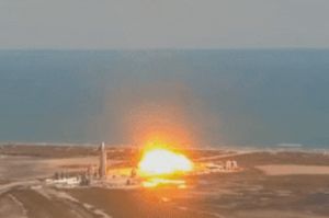 SpaceX Starship SN9 Meluncur Sejauh 10 Km dan Jatuh Meledak saat Mendarat