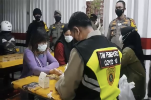 Operasi Protokol Kesehatan di Pulogadung, 20 Orang Dirapid Test