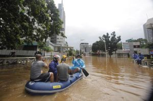 Pusdalops BNPB Mencatat 1.222 Jiwa Mengungsi Akibat Banjir Jakarta