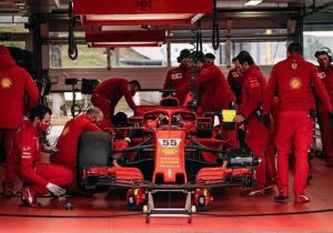 Ferrari Izinkan Sainz dan Leclerc Saling Jegal di F1 2021