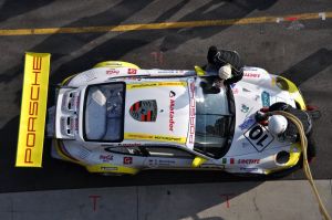 Bensin Sintetis Buatan Porsche Diklaim Sebersih Energi Listrik