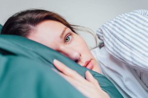 Kualitas Tidur yang Baik Bikin Kulit Tetap Glowing saat Menstruasi