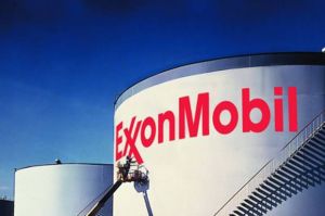 Exxon Berdarah-darah, PHK Ratusan Karyawan di Singapura